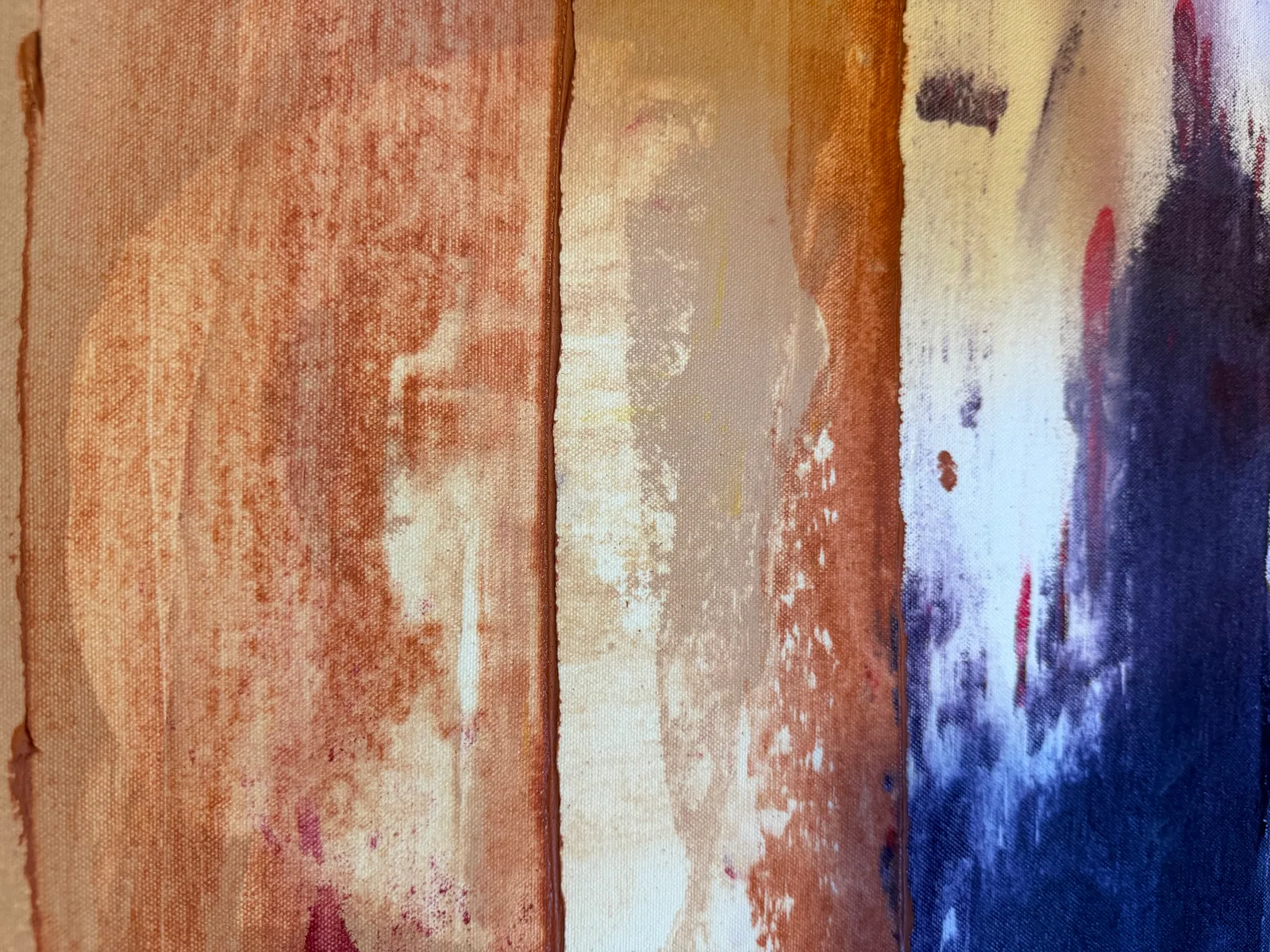 Amethyst Ground (100 x 100 cm), técnica mista com acrílica sobre tela, detalhe da superfície — Alyne Perfeito, Perfeito Studio